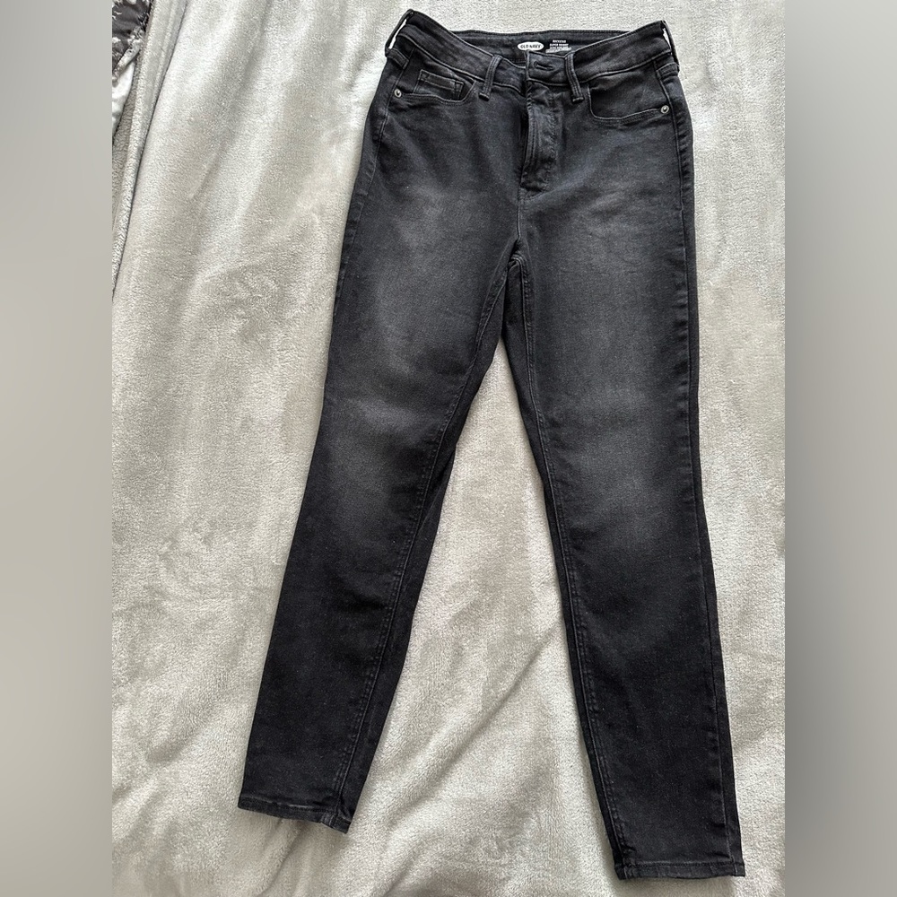 Old navy rockstar super skinny extra high rise jeans